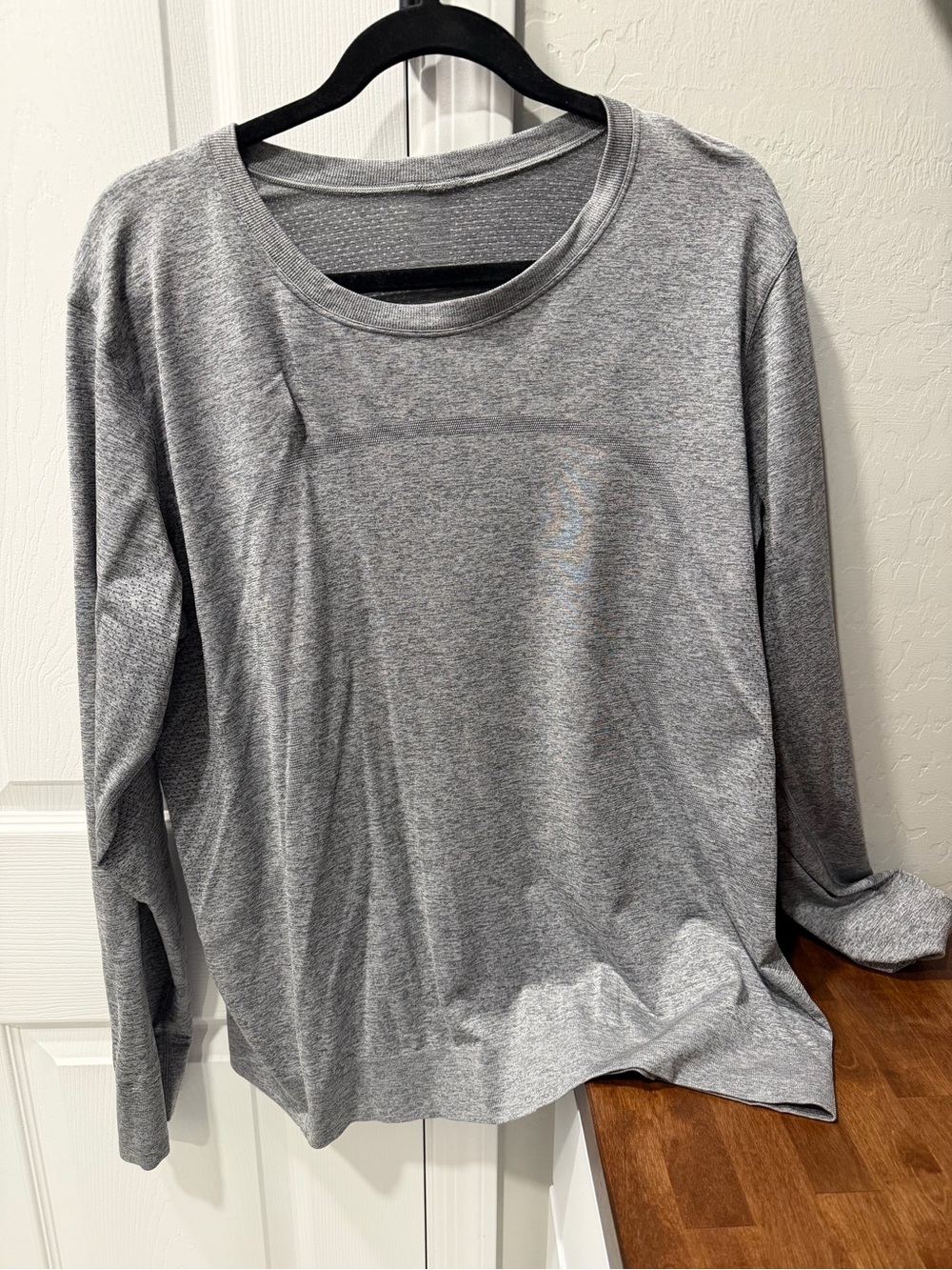 Lululemon Gray Long Sleeve Athletic Tee (no tag)